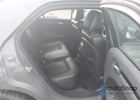 2019 Chrysler 300 300S z USA, uszkodzony, nr VIN 2C3CCABG0KH515720